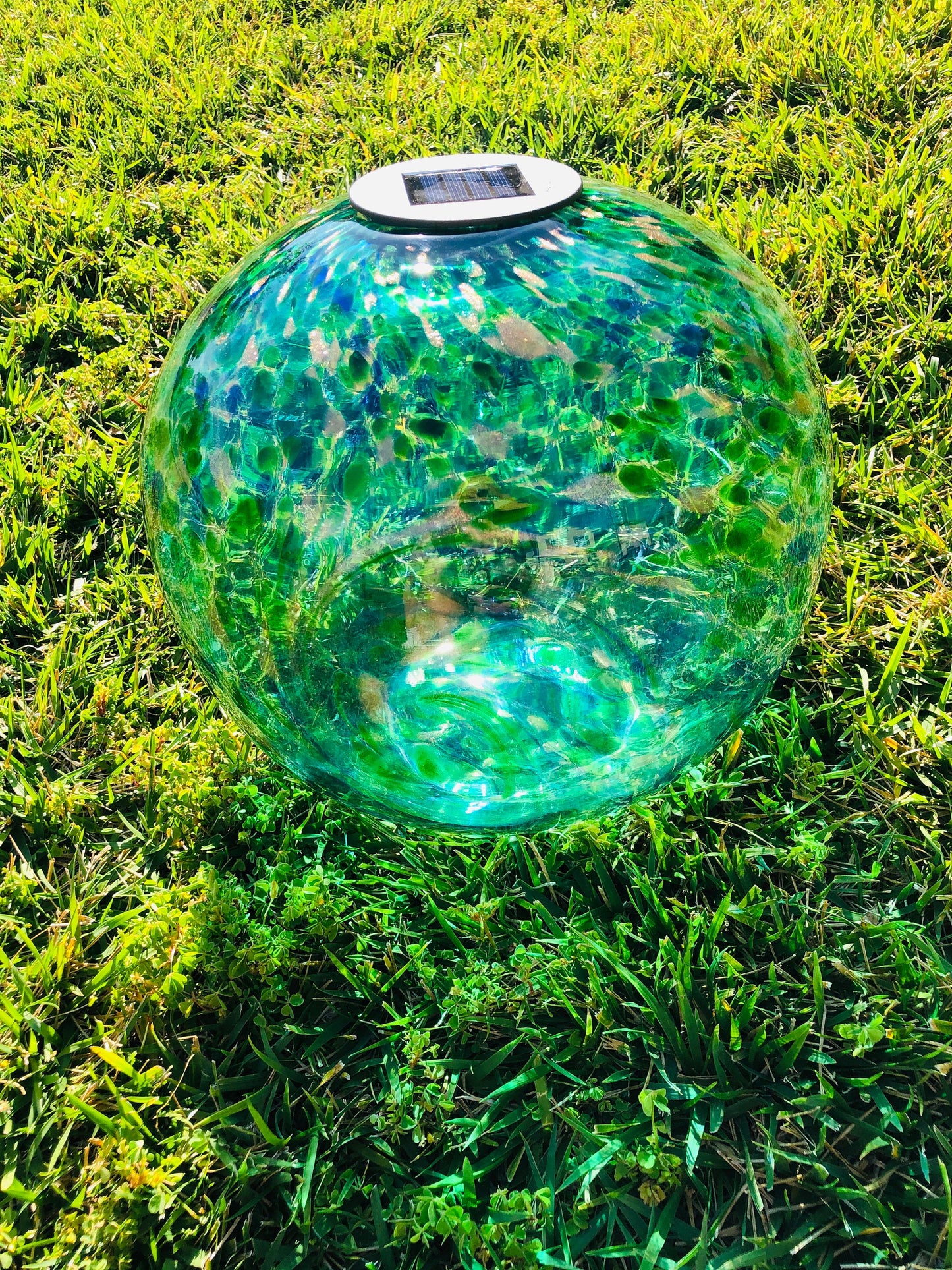 12" XLarge LED Solar Orb Gaze Ball/Garden/Pathway Light/Patio Table Light/Sun Cather/Art Glass Green