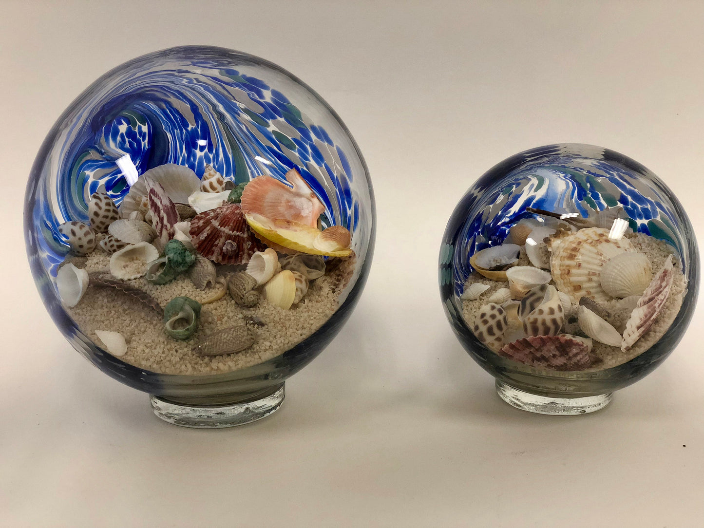Free US Shipping~5.5" Atlantic Blue Sea Globe, handblown art glass Decor Holiday Gift with natural sea shell and sand