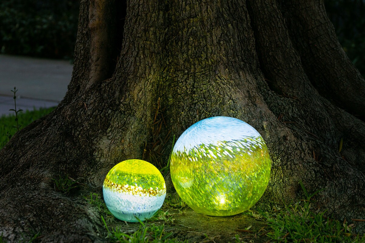 Free US Shipping~6" LED Solar Gaze Ball Holiday Gift/Pathway Light/Patio Table Light/Garden/Sun Cather/Art Glass-Baby Blue